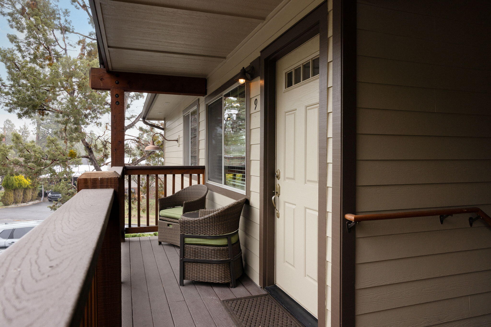 1010 NW Roanoke Avenue APT 9