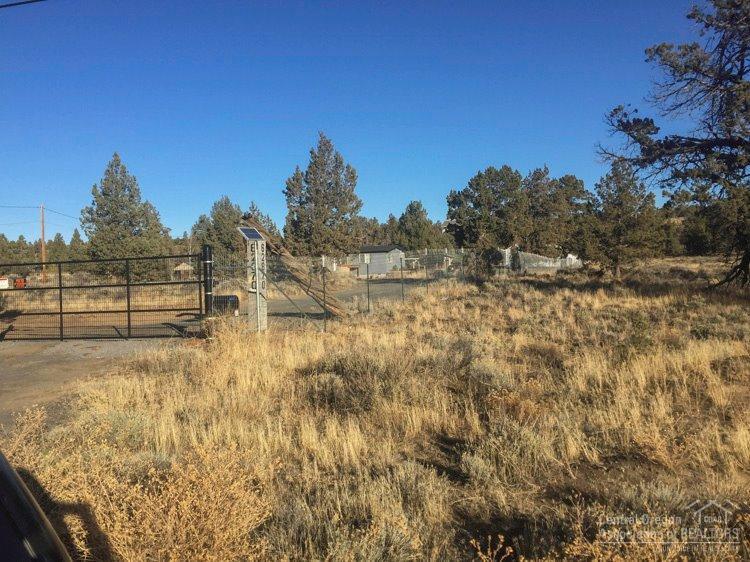 Bend Cascade View - Land