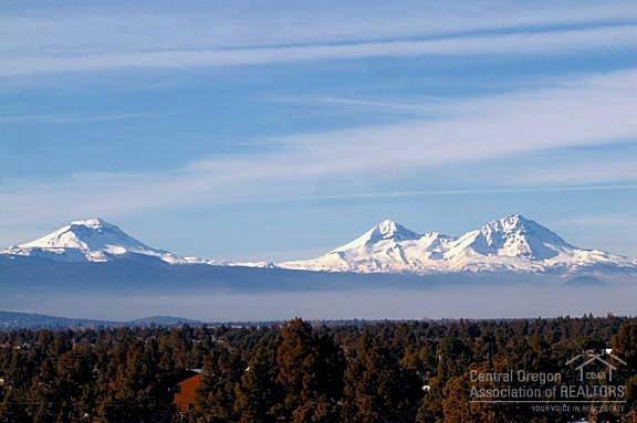 Bend Cascade View - Land
