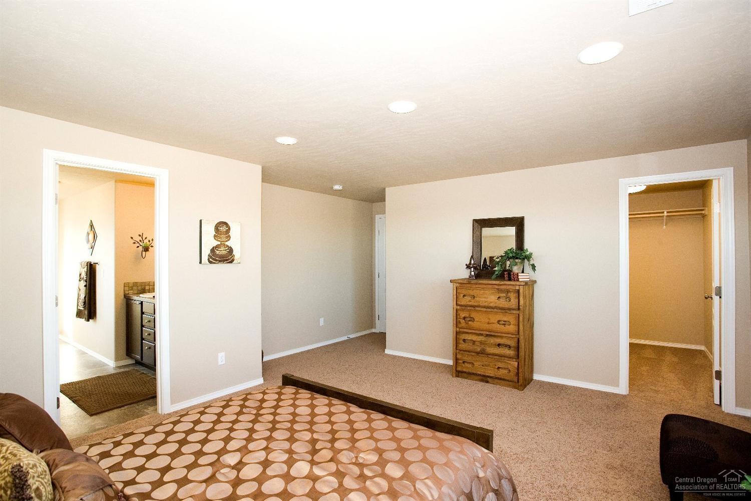 Pettigrew Place - Residential