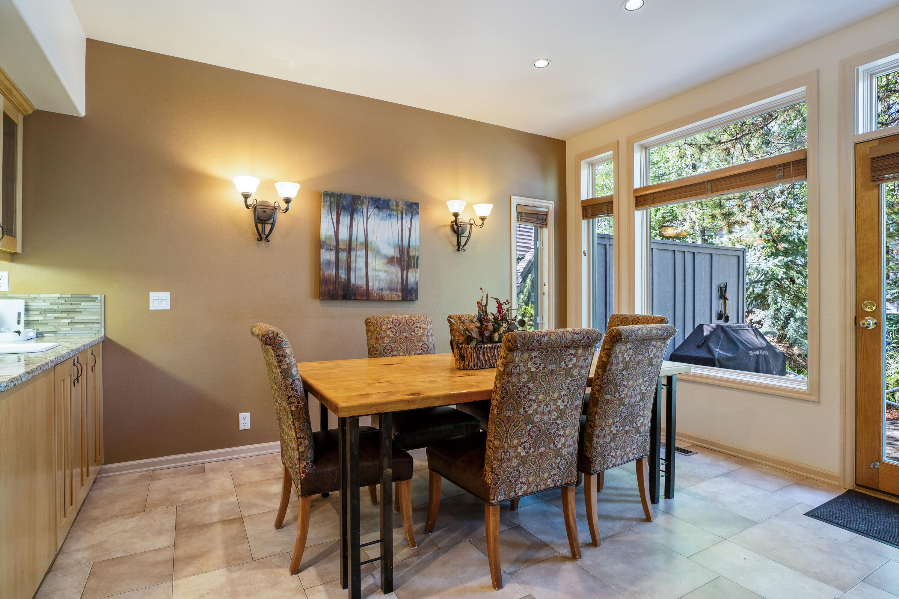 StoneTH - Residential