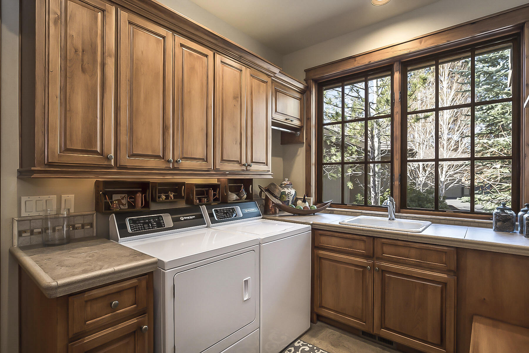 Broken Top - Residential