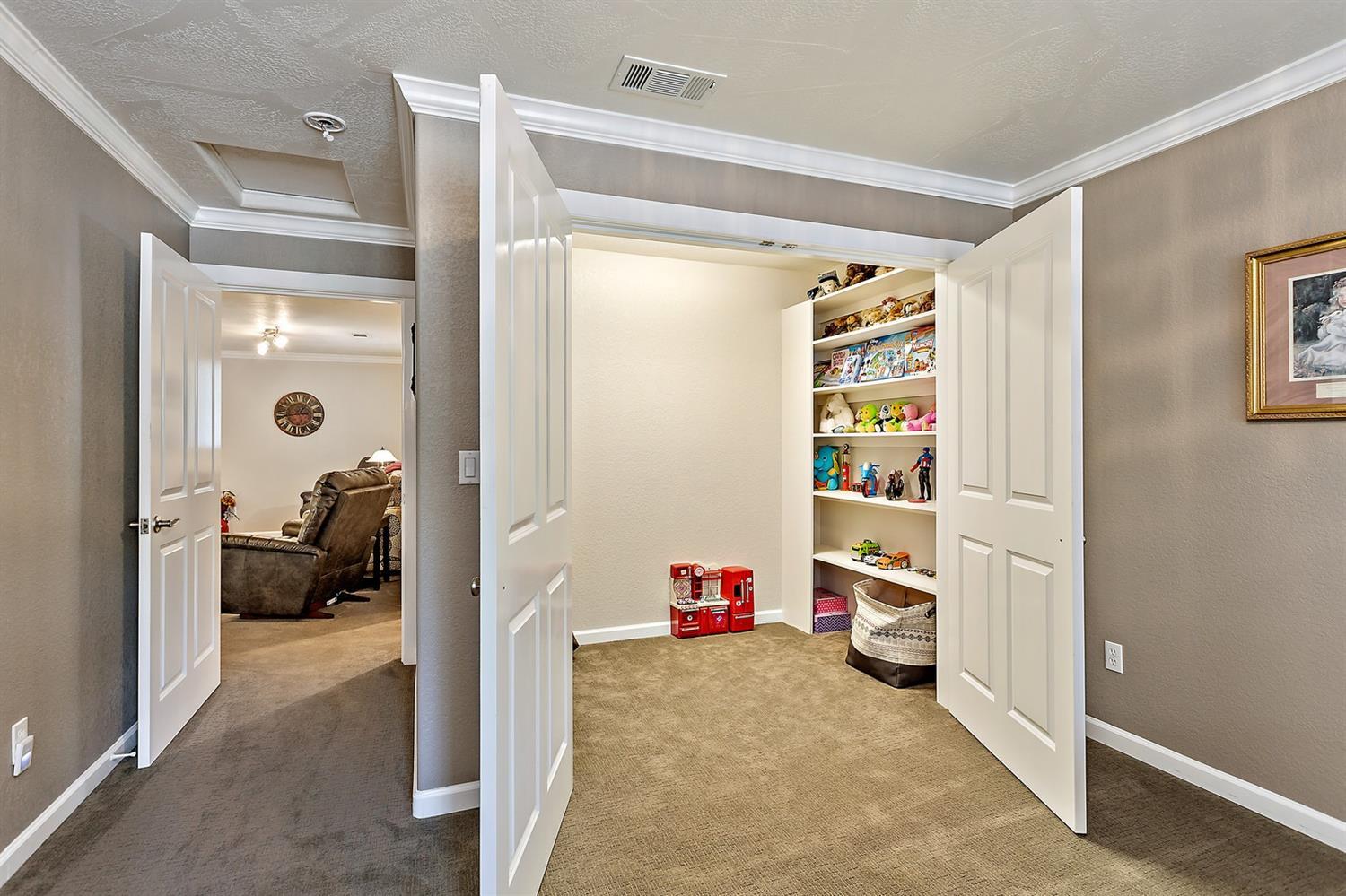 Meadow Wood - Residential