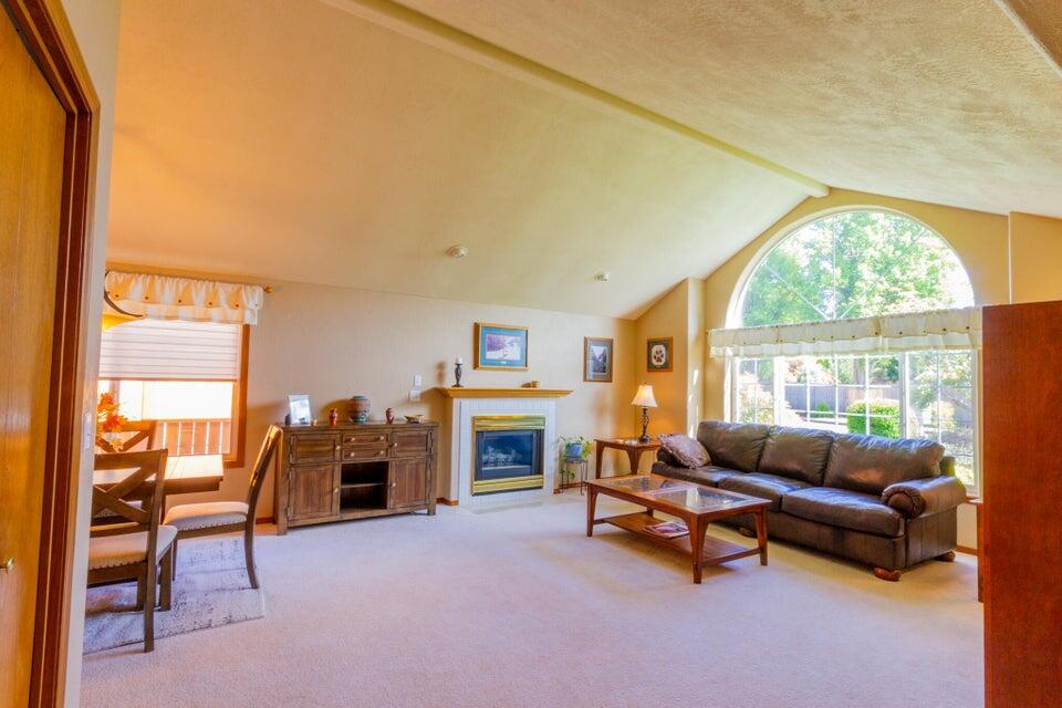 Larson Creek Estates Phases 1And 2 - Residential