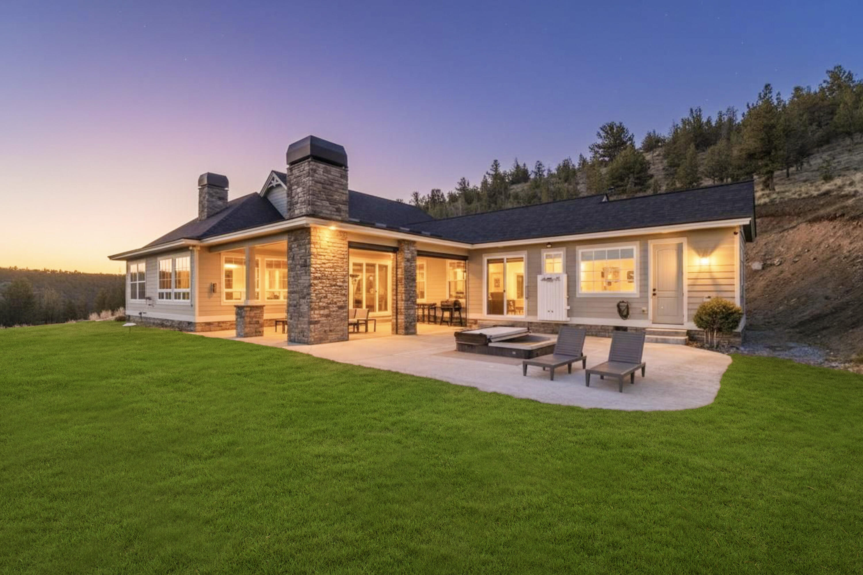 7579 SE Night Hawk Court