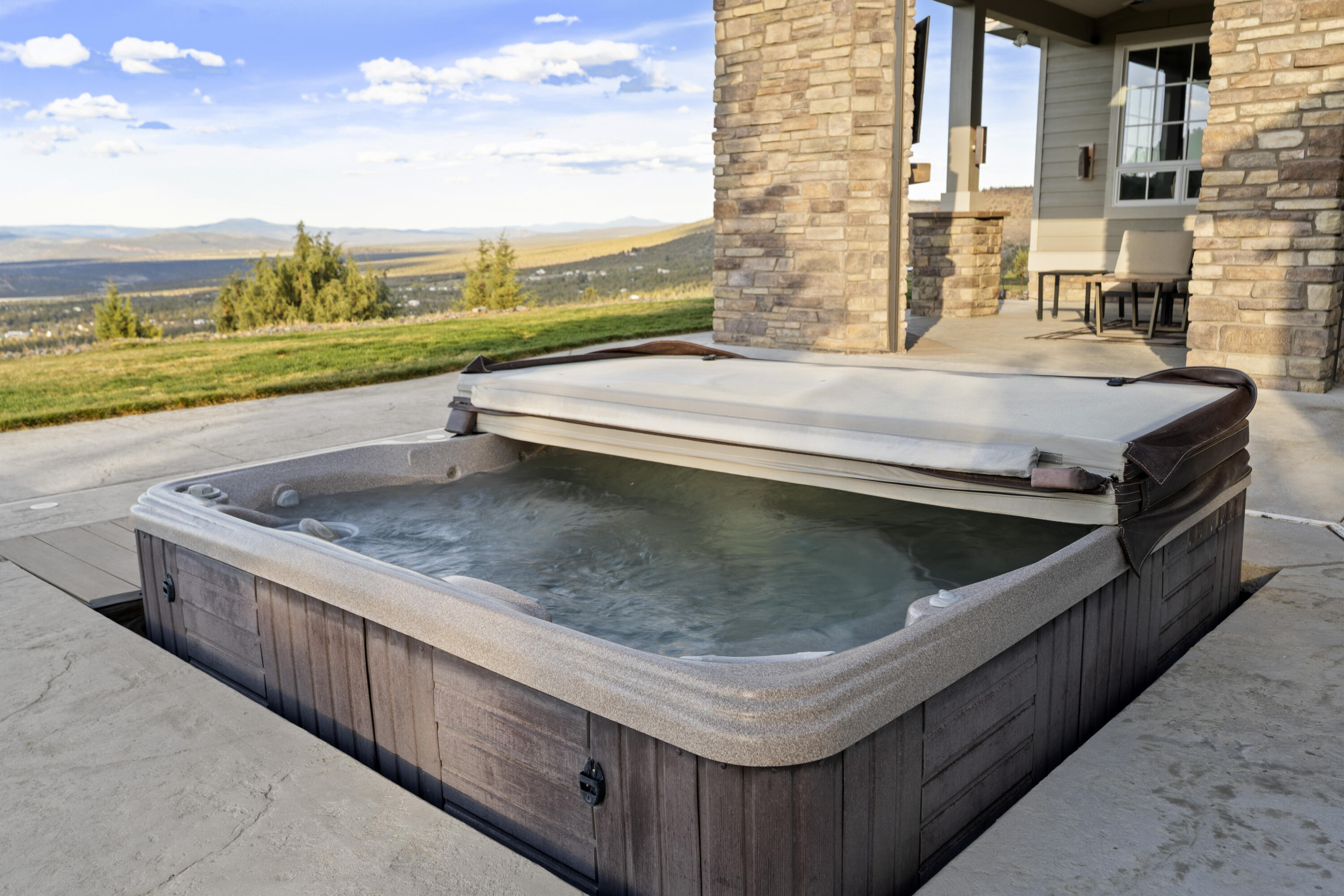 7579 SE Night Hawk Court