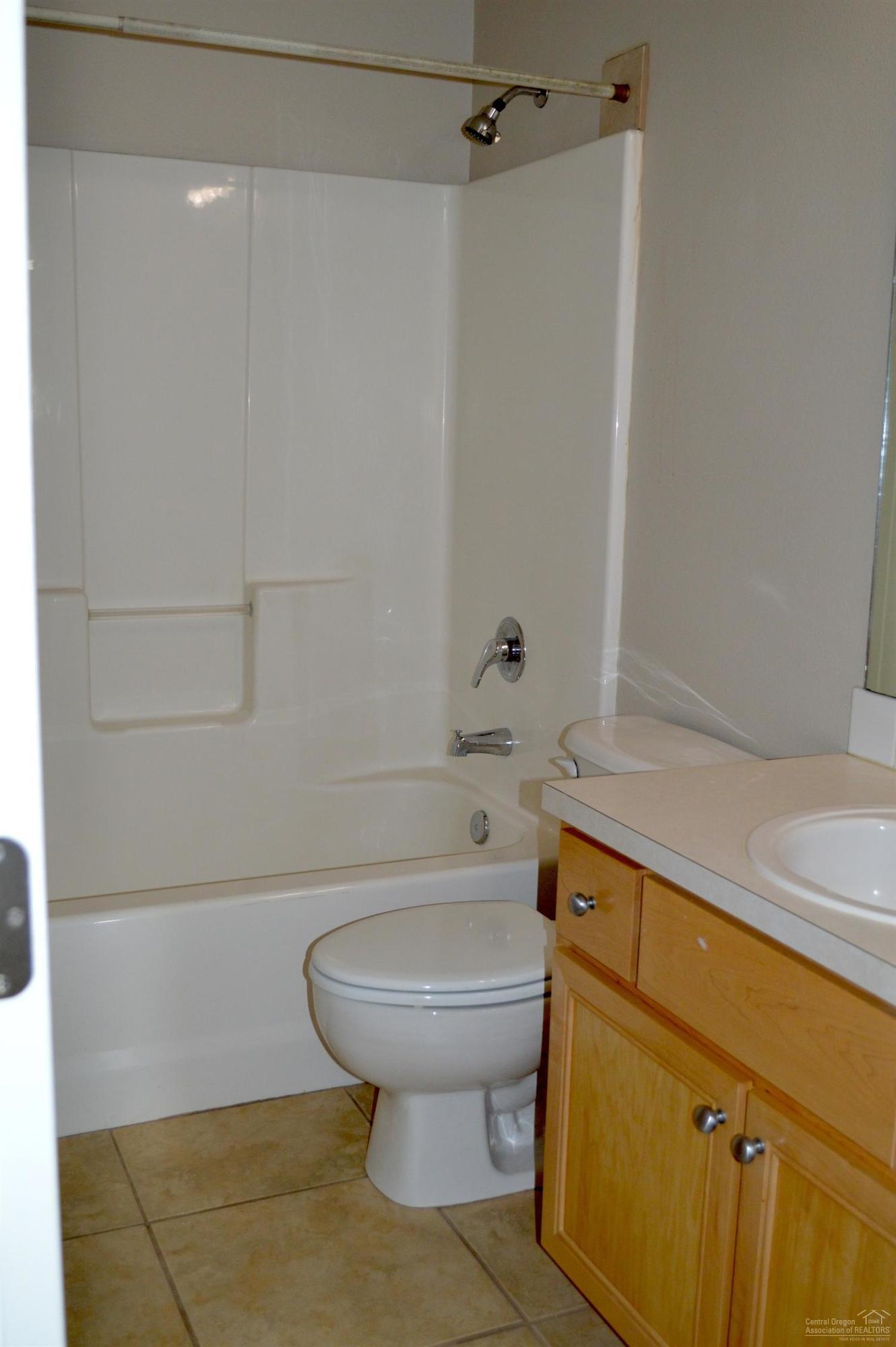 Larkspur - Residential Income