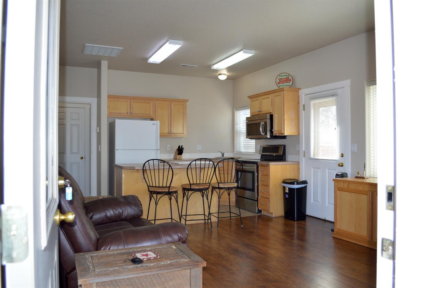 Larkspur - Residential Income