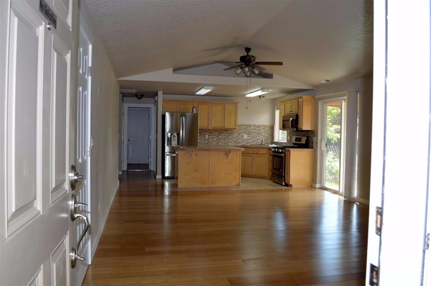 Larkspur - Residential Income