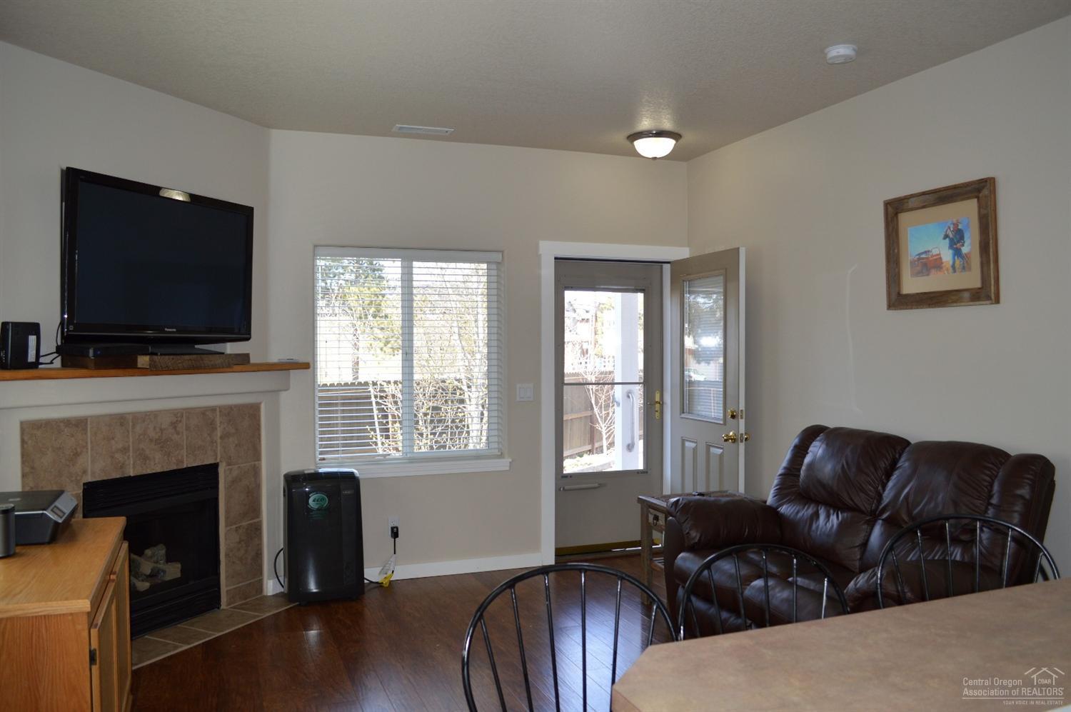 Larkspur - Residential Income