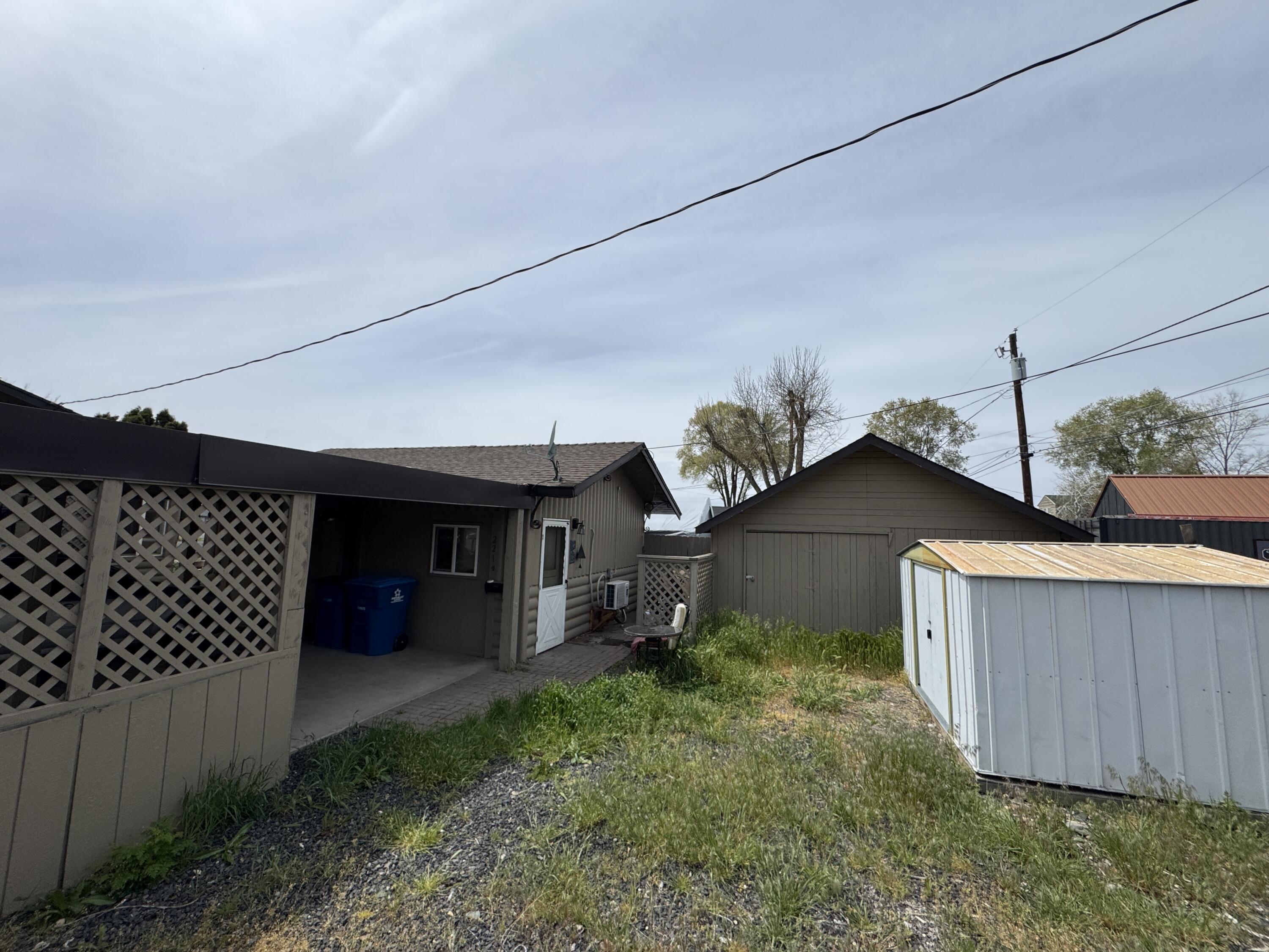 221 NE Idlewood Street