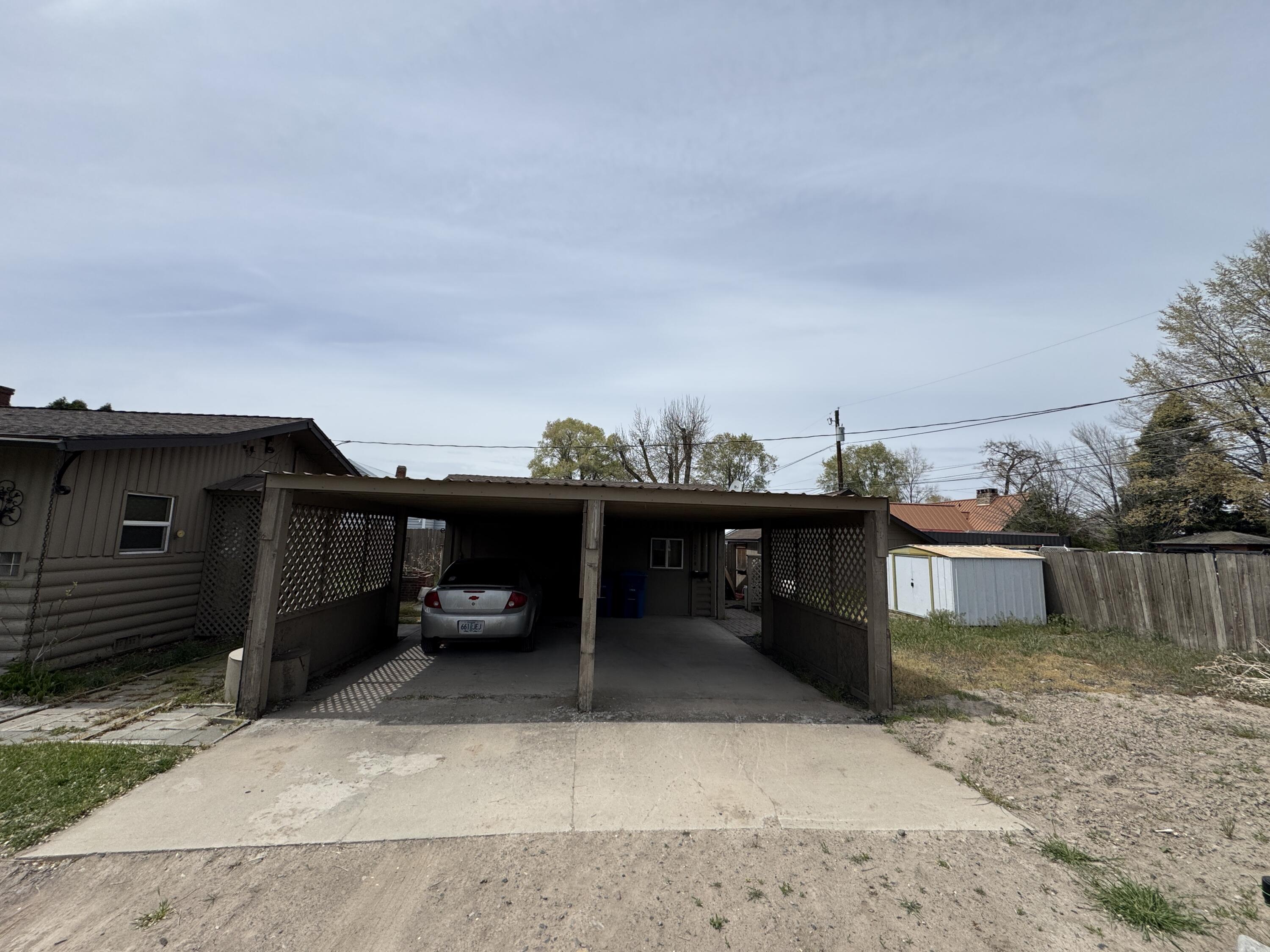 221 NE Idlewood Street