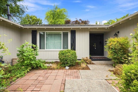 Tiny photo for 2905 El Dorado Drive, Medford, OR 97504 (MLS # 220226739)