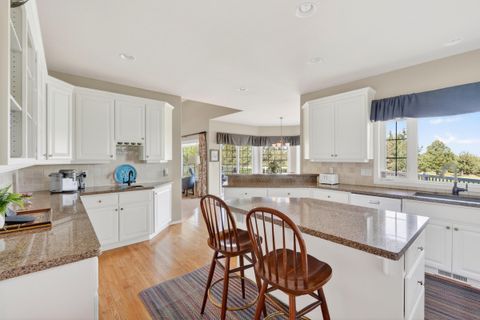 Tiny photo for 719 Widgeon Road, Redmond, OR 97756 (MLS # 220219270)