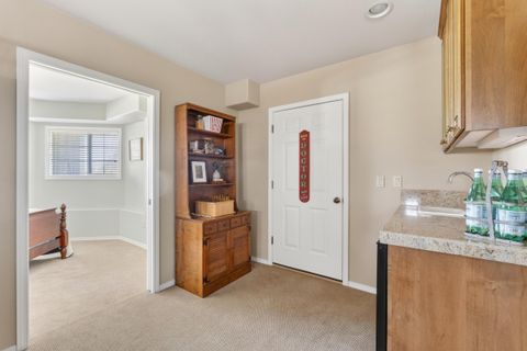 Tiny photo for 719 Widgeon Road, Redmond, OR 97756 (MLS # 220219270)