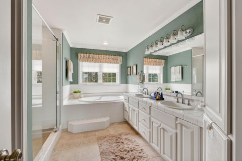 Tiny photo for 719 Widgeon Road, Redmond, OR 97756 (MLS # 220219270)