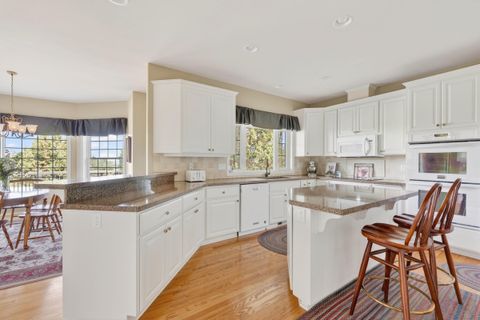 Tiny photo for 719 Widgeon Road, Redmond, OR 97756 (MLS # 220219270)