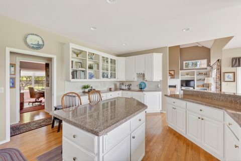 Tiny photo for 719 Widgeon Road, Redmond, OR 97756 (MLS # 220219270)