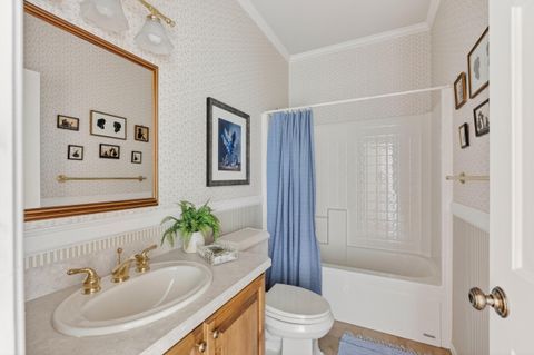 Tiny photo for 719 Widgeon Road, Redmond, OR 97756 (MLS # 220219270)