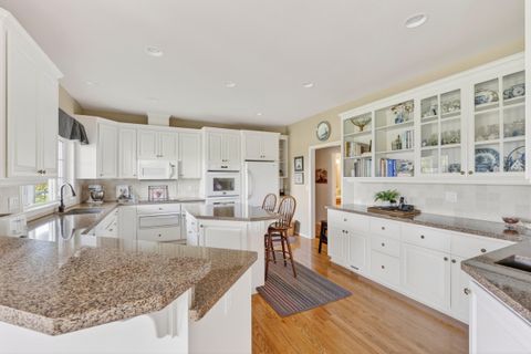 Tiny photo for 719 Widgeon Road, Redmond, OR 97756 (MLS # 220219270)