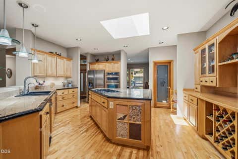 Tiny photo for 57944 Bunker Lane #4, Sunriver, OR 97707 (MLS # 220223367)