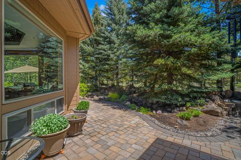 Tiny photo for 57944 Bunker Lane #4, Sunriver, OR 97707 (MLS # 220223367)