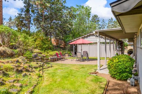 Tiny photo for 709 NE Lafayette Avenue, Bend, OR 97701 (MLS # 220224006)