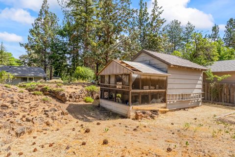 Tiny photo for 709 NE Lafayette Avenue, Bend, OR 97701 (MLS # 220224006)