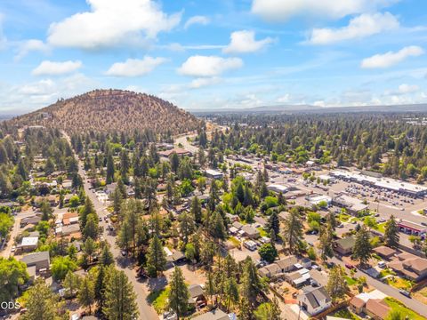 Tiny photo for 709 NE Lafayette Avenue, Bend, OR 97701 (MLS # 220224006)