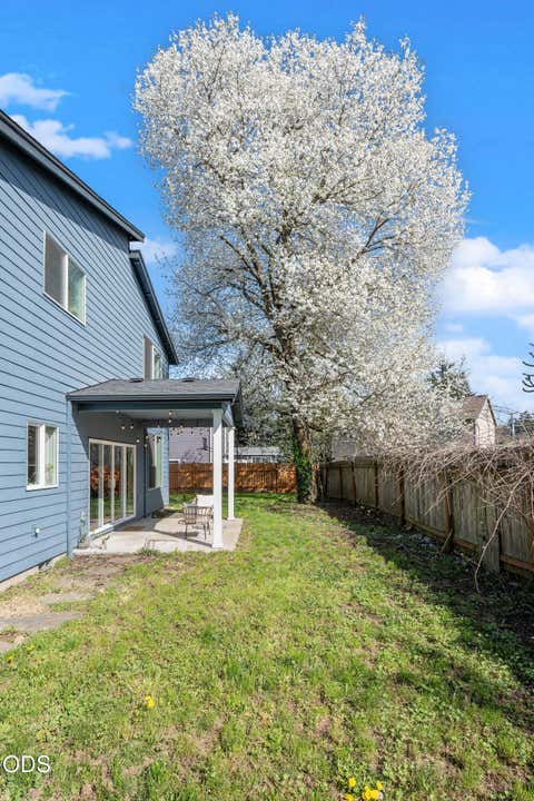 Tiny photo for 2059 SE 176th Avenue, Portland, OR 97233 (MLS # 220223489)