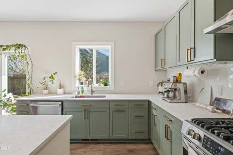 Tiny photo for 2059 SE 176th Avenue, Portland, OR 97233 (MLS # 220223489)