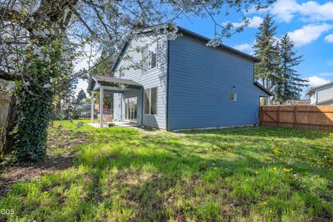Tiny photo for 2059 SE 176th Avenue, Portland, OR 97233 (MLS # 220223489)