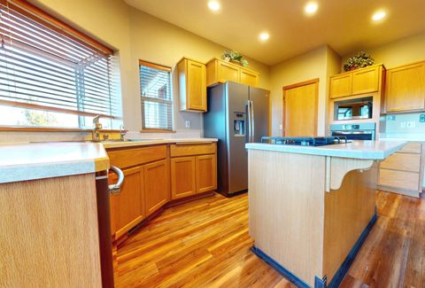 Tiny photo for 10300 SW Nicole Drive, Powell Butte, OR 97753 (MLS # 220222084)