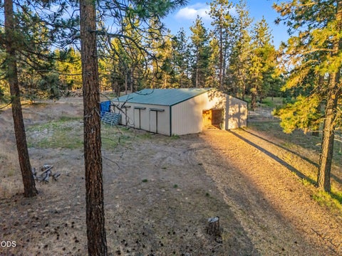 Tiny photo for 28333 Yonna Wood Road, Bonanza, OR 97623 (MLS # 220223331)