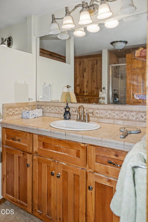 Tiny photo for 28333 Yonna Wood Road, Bonanza, OR 97623 (MLS # 220223331)