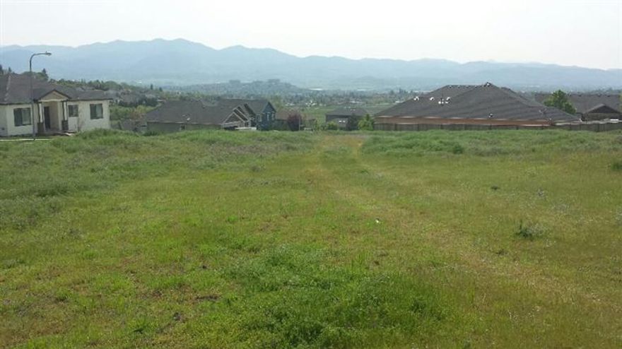 Capture the incredible views from your new home in the amazing Vista Point Subdivision. A south facing, gently sloping lot. Land build package available or just the lot.