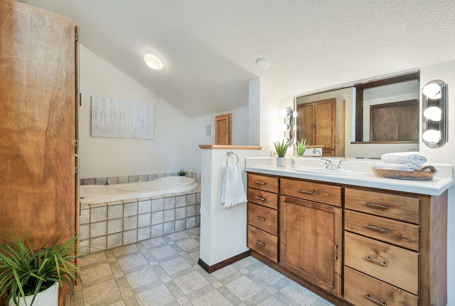 Saddleback - Residential