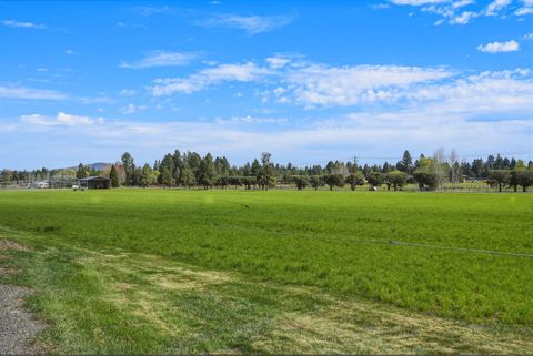 Tiny photo for 65225 Gerking Market Road, Bend, OR 97703 (MLS # 220220004)