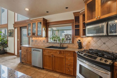Tiny photo for 65225 Gerking Market Road, Bend, OR 97703 (MLS # 220220004)