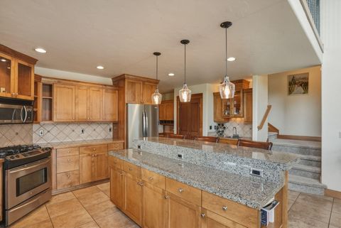 Tiny photo for 65225 Gerking Market Road, Bend, OR 97703 (MLS # 220220004)