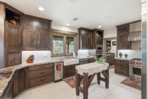 Tiny photo for 310 Pierce Road, Medford, OR 97504 (MLS # 220219835)