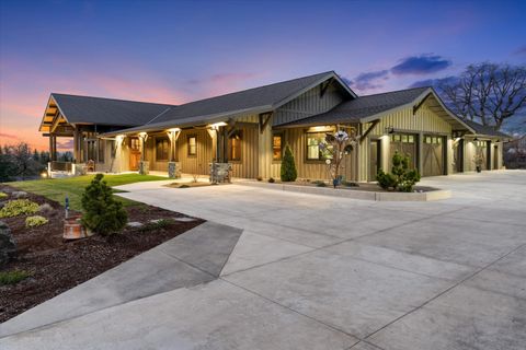 Photo of 310 Pierce Road, Medford, OR 97504 (MLS # 220219835)