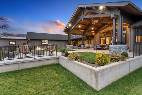 Tiny photo for 310 Pierce Road, Medford, OR 97504 (MLS # 220219835)