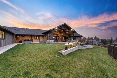 Tiny photo for 310 Pierce Road, Medford, OR 97504 (MLS # 220219835)