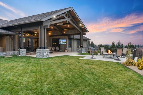 Tiny photo for 310 Pierce Road, Medford, OR 97504 (MLS # 220219835)