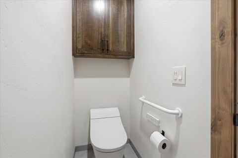 Tiny photo for 310 Pierce Road, Medford, OR 97504 (MLS # 220219835)