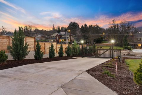 Tiny photo for 310 Pierce Road, Medford, OR 97504 (MLS # 220219835)