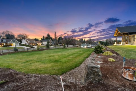 Tiny photo for 310 Pierce Road, Medford, OR 97504 (MLS # 220219835)