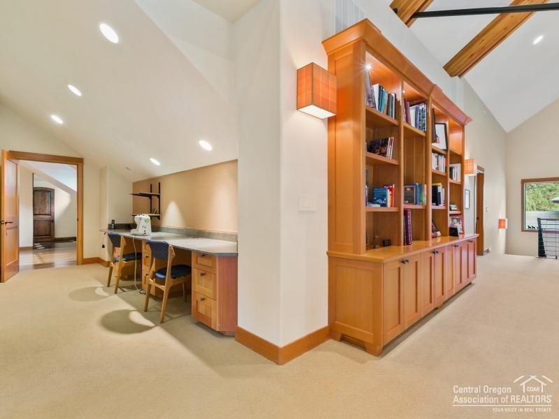 Broken Top - Residential