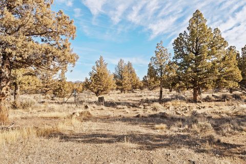 Tiny photo for 6633 NW Tetherow Road, Redmond, OR 97756 (MLS # 220213086)